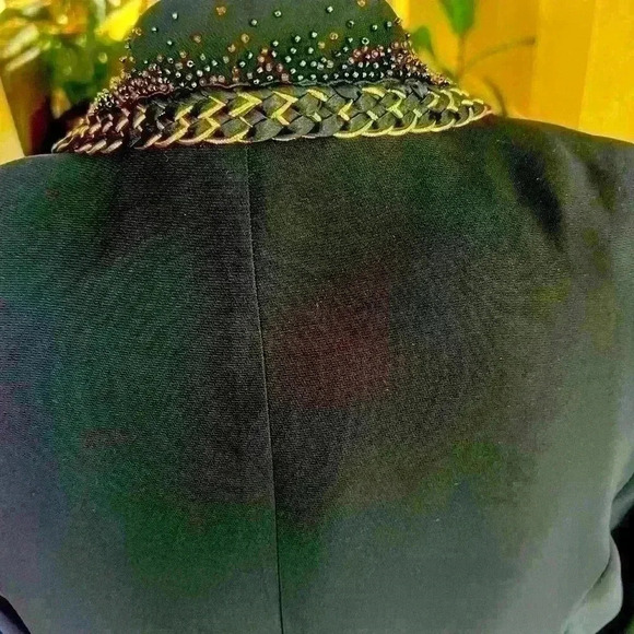 Verucci beaded jacket with matching sleeveless shirt. Size 14. M. Excellent cond - Picture 12 of 16